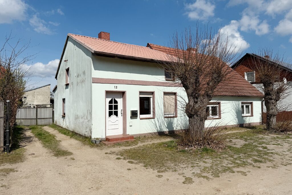 Frontansicht von Straße