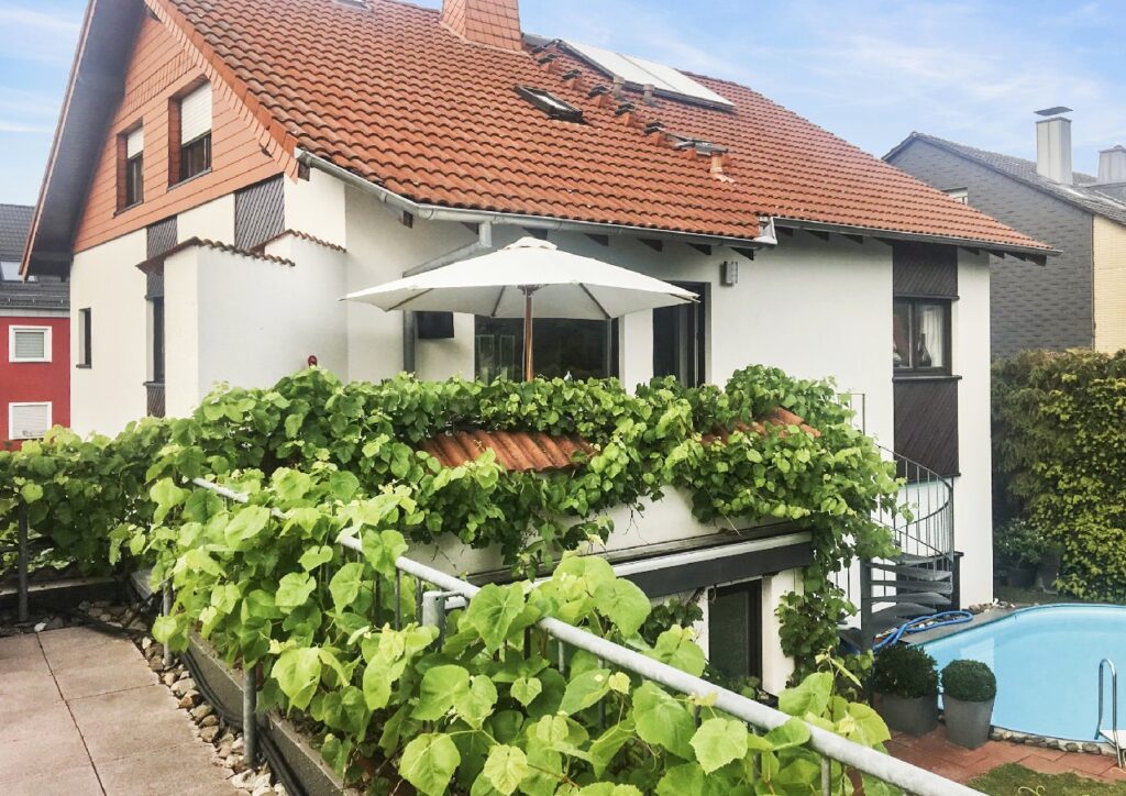 Rückwärtige Ansicht