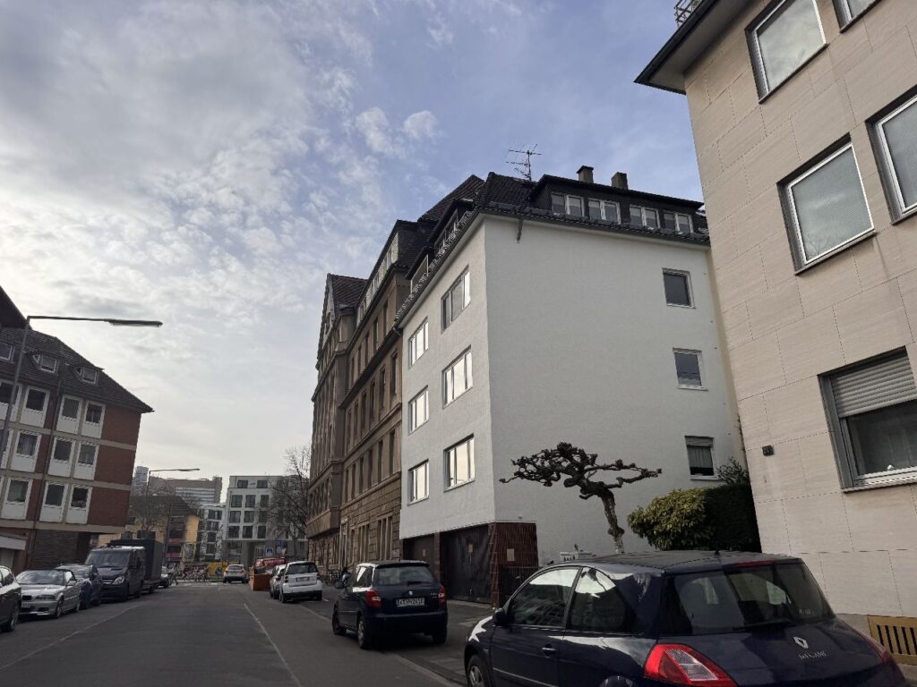 Straßenansicht