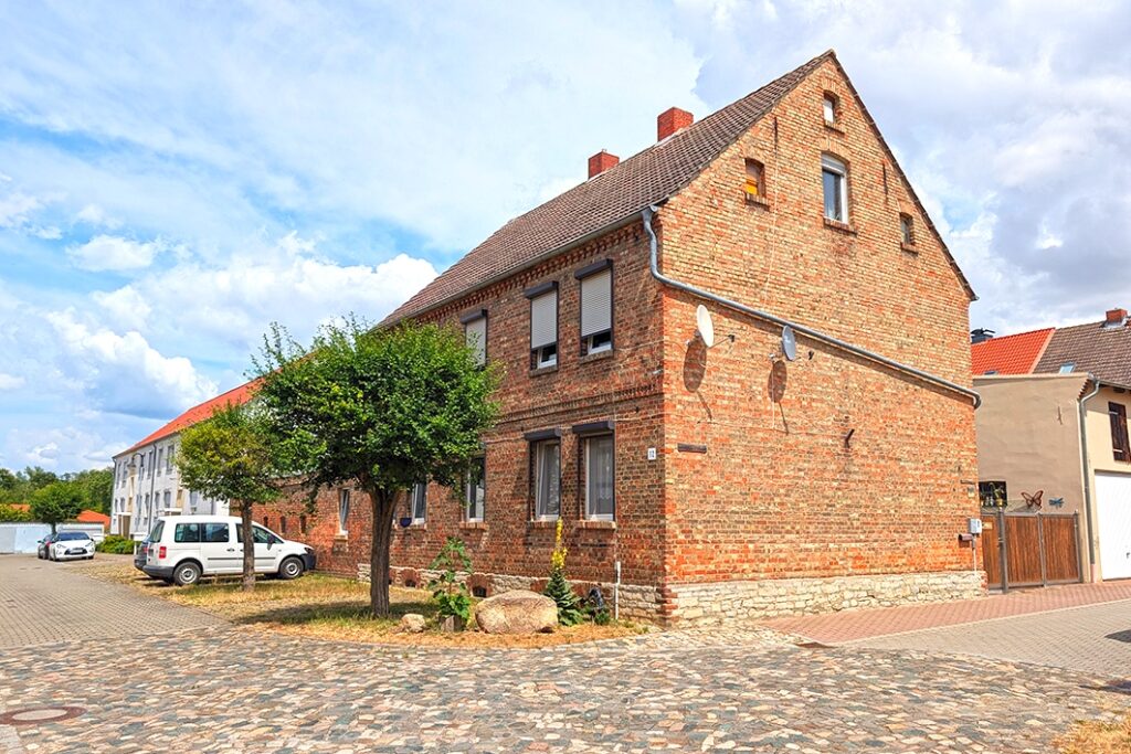 Straßenansicht rechts