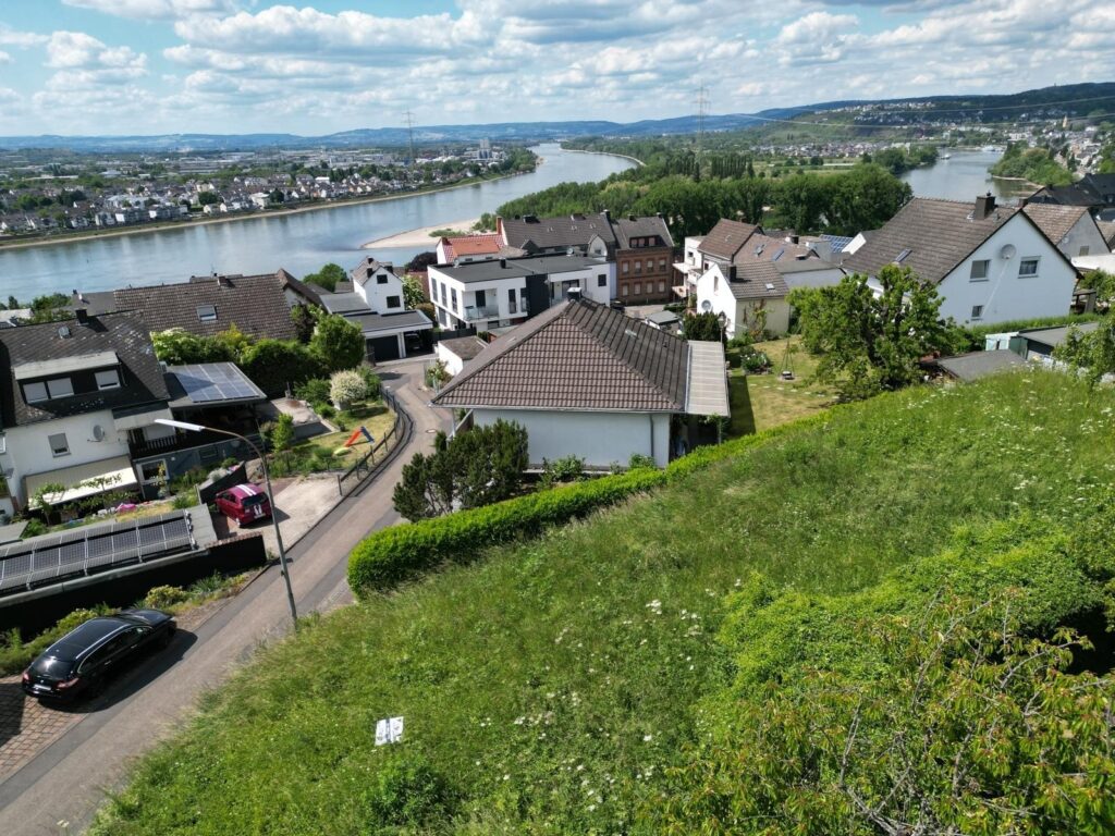 Grundstück