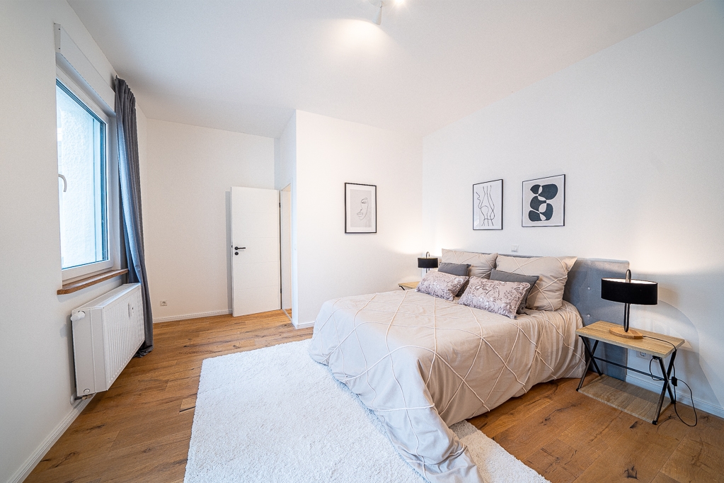 Schlafzimmer mit Bad en suite