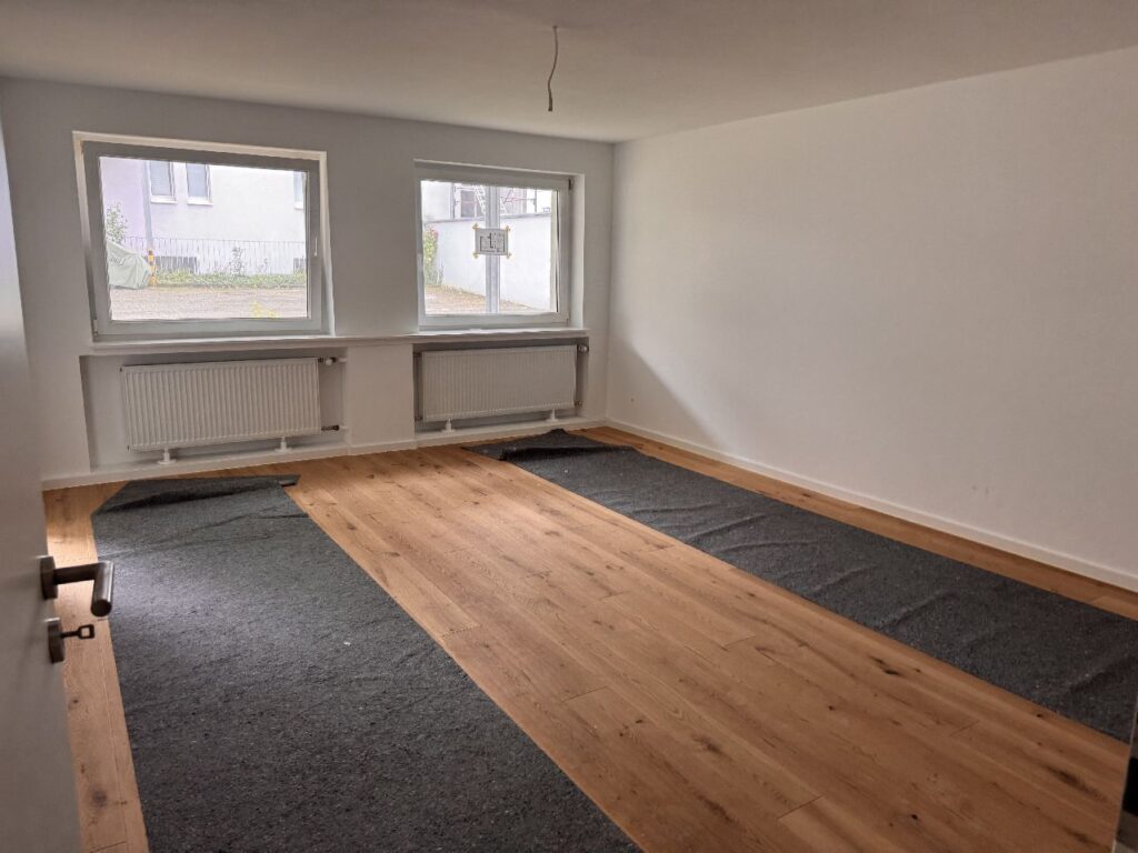 Neuer Parkettboden