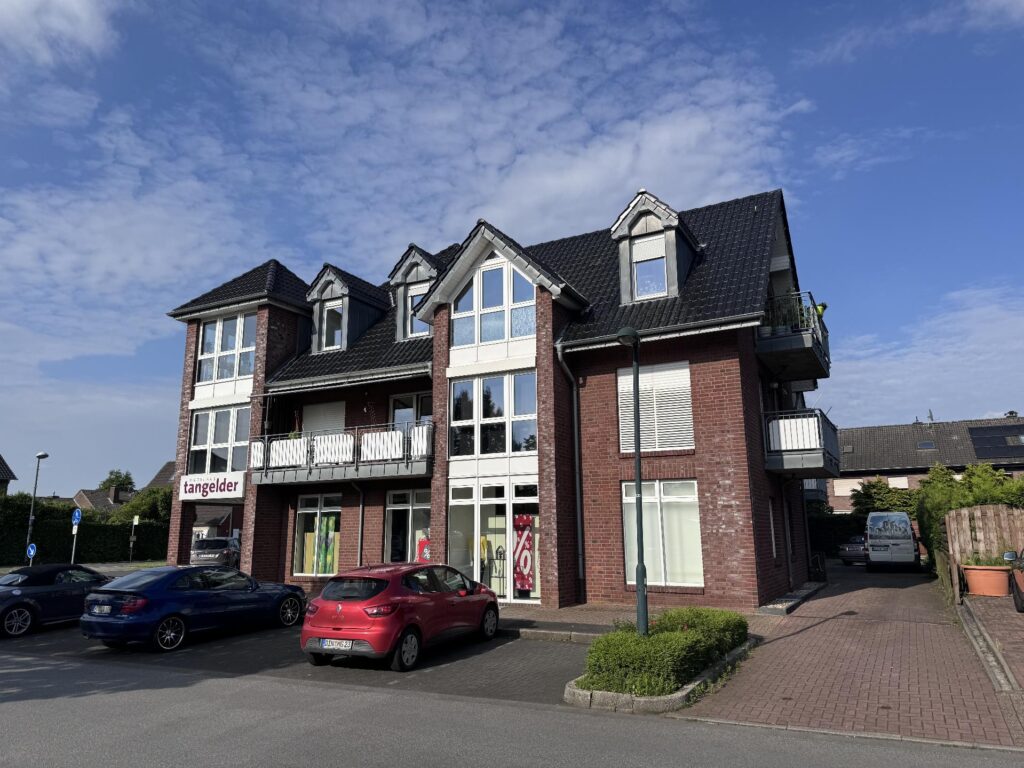 Straßenansicht