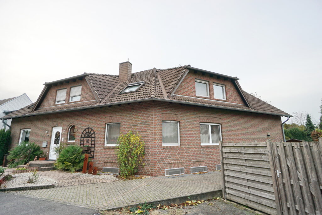 Wesel-Büderich: große DG-Wohnung