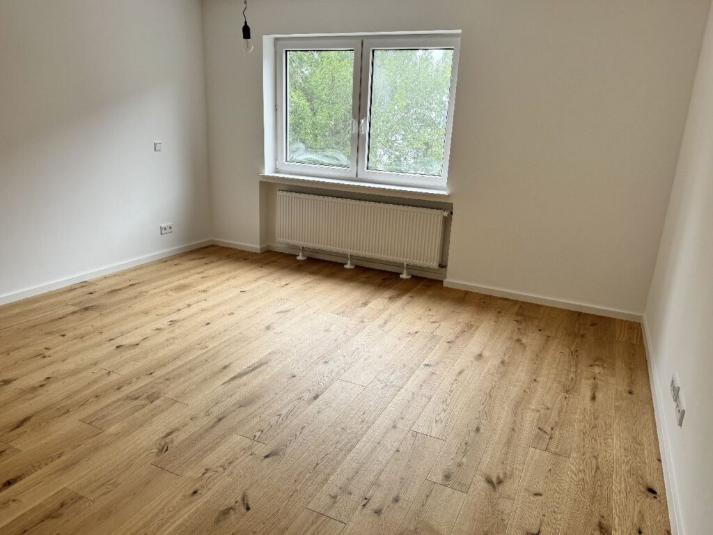 Neuer Parkettboden