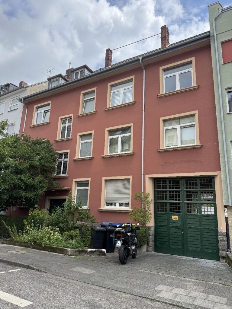 Straßenansicht