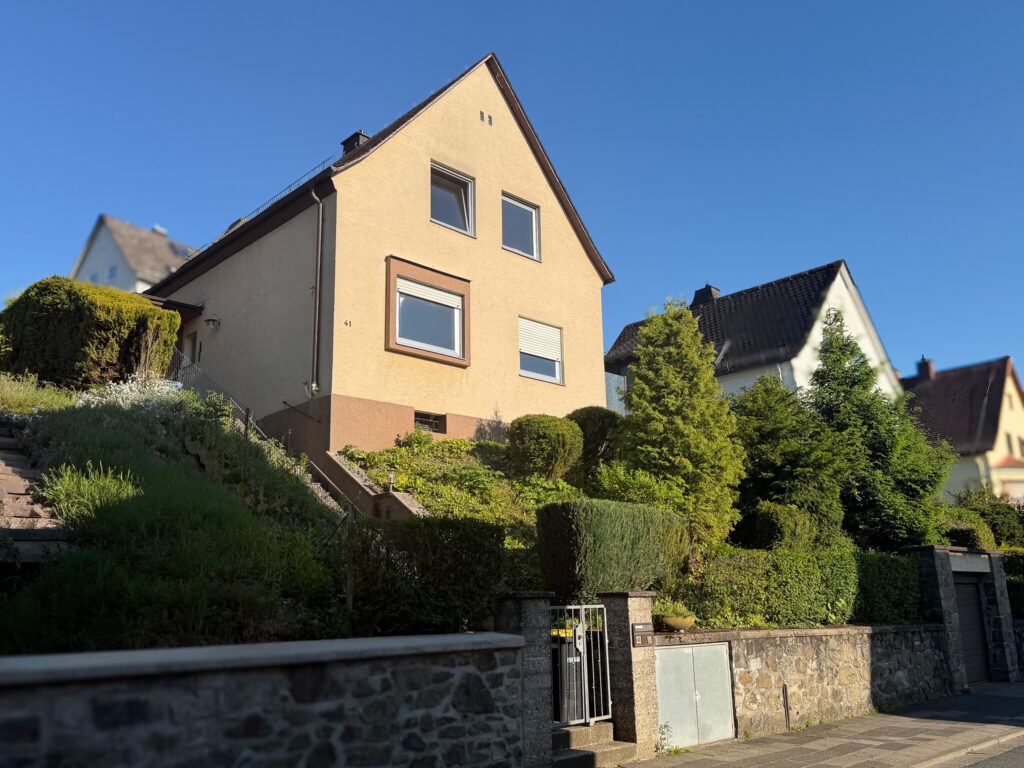 Straßenansicht