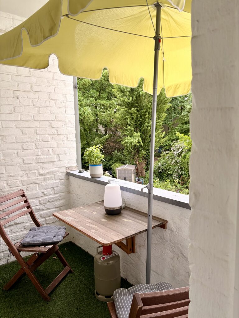 Loggia zum Hinterhof