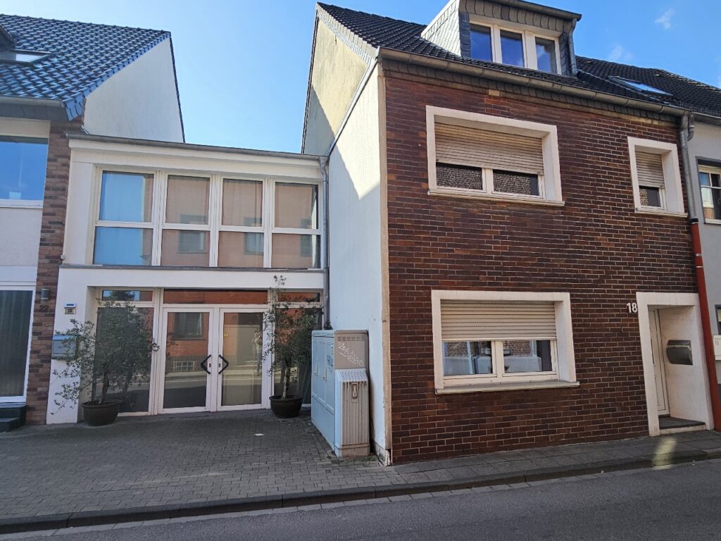 Straßenansicht