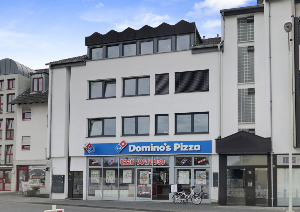 Straßenansicht
