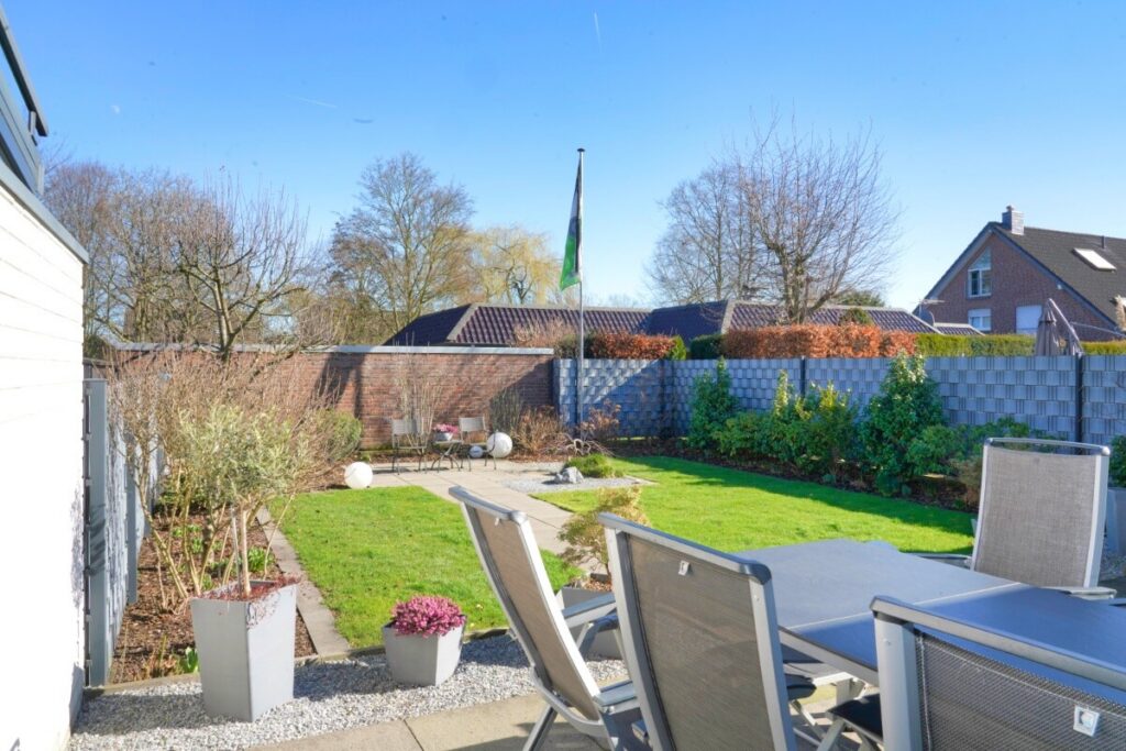 Teilans. Garten