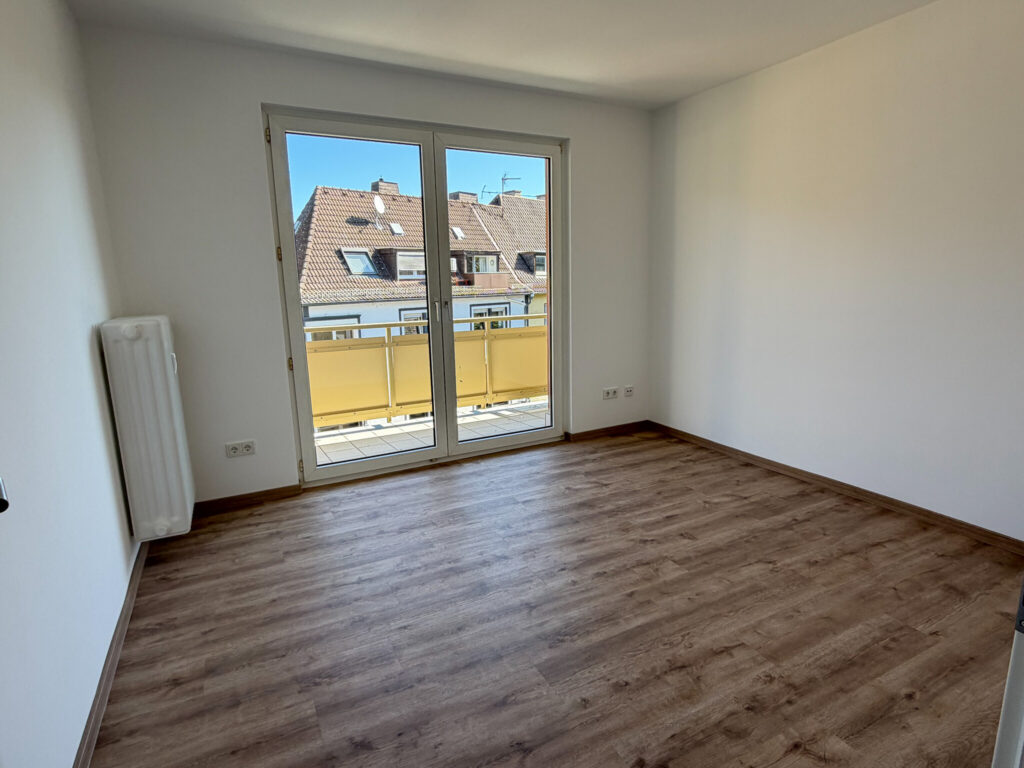 Zimmer mit Balkon