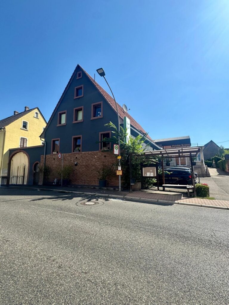 Straßenansicht