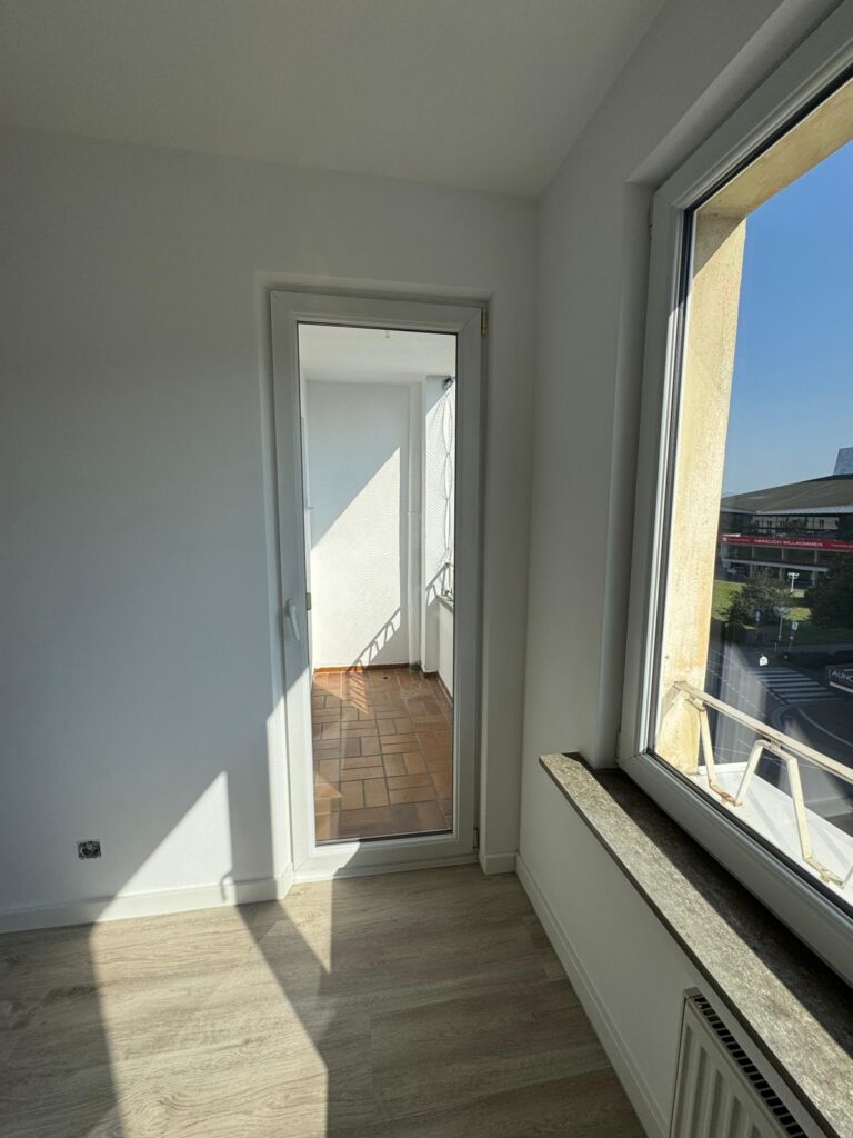 Zimmer mit Balkon
