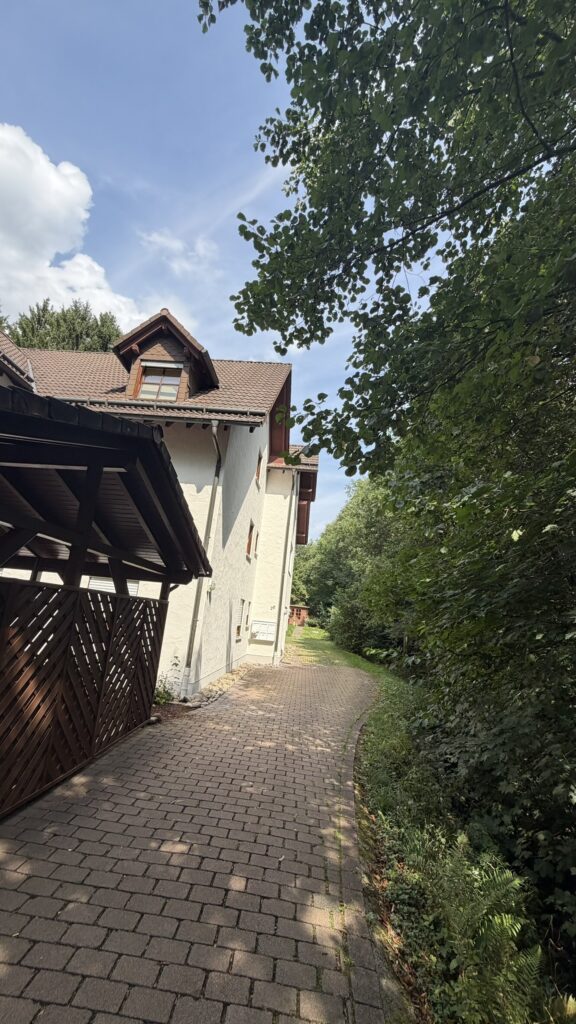 Zuwegung zum Hauseingang